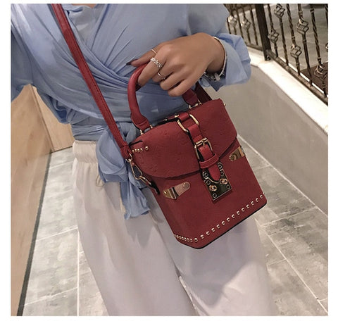 Rivet Handbags Box Package Square Bag Korean Version of the Wild Messenger Bag Square Mobile Messenger Bag C40