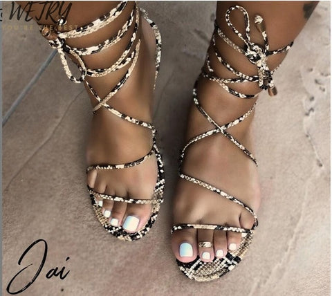 2019 Women Slippers Flip Flops Summer Women Crystal Diamond Bling Beach Slides Sandals Casual Shoes Slip On Slipper