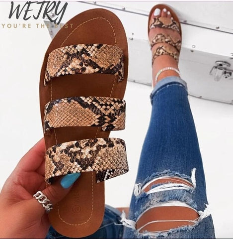 2019 Women Slippers Flip Flops Summer Women Crystal Diamond Bling Beach Slides Sandals Casual Shoes Slip On Slipper