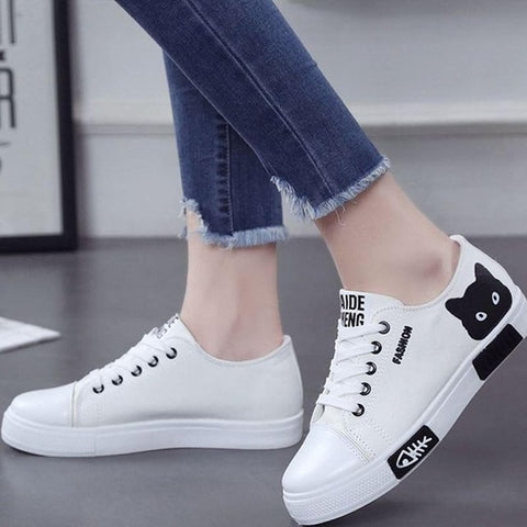 Women Flat Cartoon Canvas Shoes 2018 New Summer White Lace Up Student Board Shoes Ladies Casual Shoes Female Sneakers