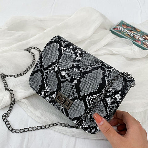Small Snake Print Flap Shoulder Bag Female PU Leather Chain Crossbody Bags for Women 2019 Luxury Handbags Women Bags Designer