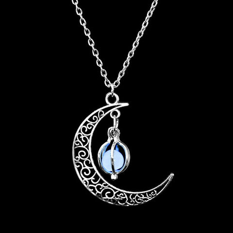 Glow In the Dark Pendant Necklaces For Women Silver Plated Chain Hollow Moon Luminous Necklaces Women Fashion Jewelry Necklaces