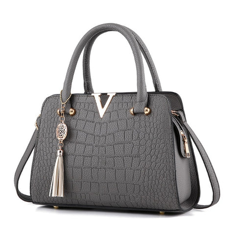 New Crocodile Pattern Women Bag Handbags Women Messenger Bags Crossbody Shoulder Bags Ladies Tassel Women Leather Handbags Hot